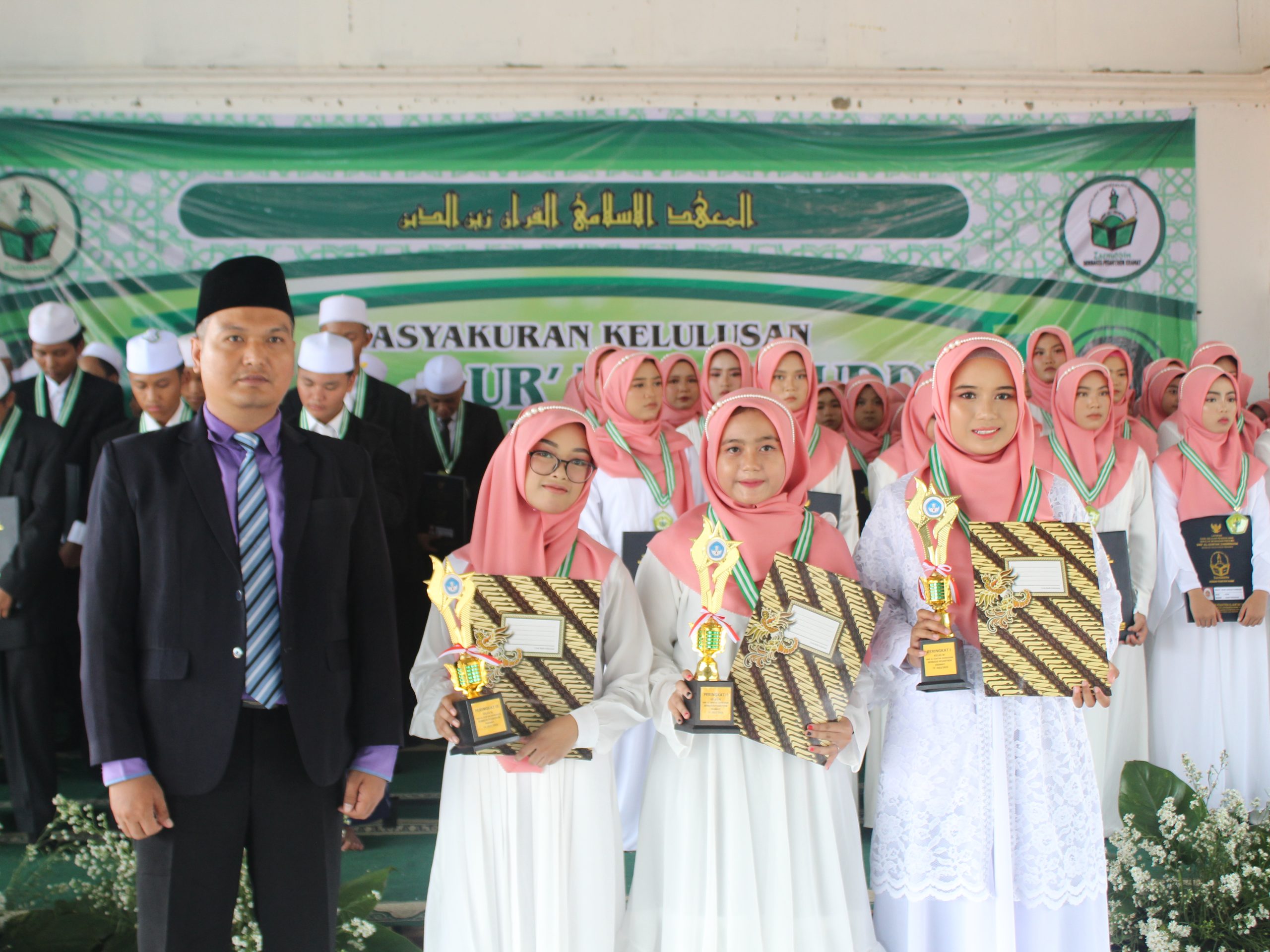 Tasyakuran Kelas IX SMP Al-Qur’an Zaenuddin